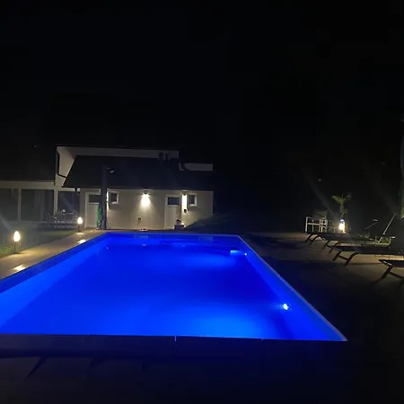 Relax House Villa *